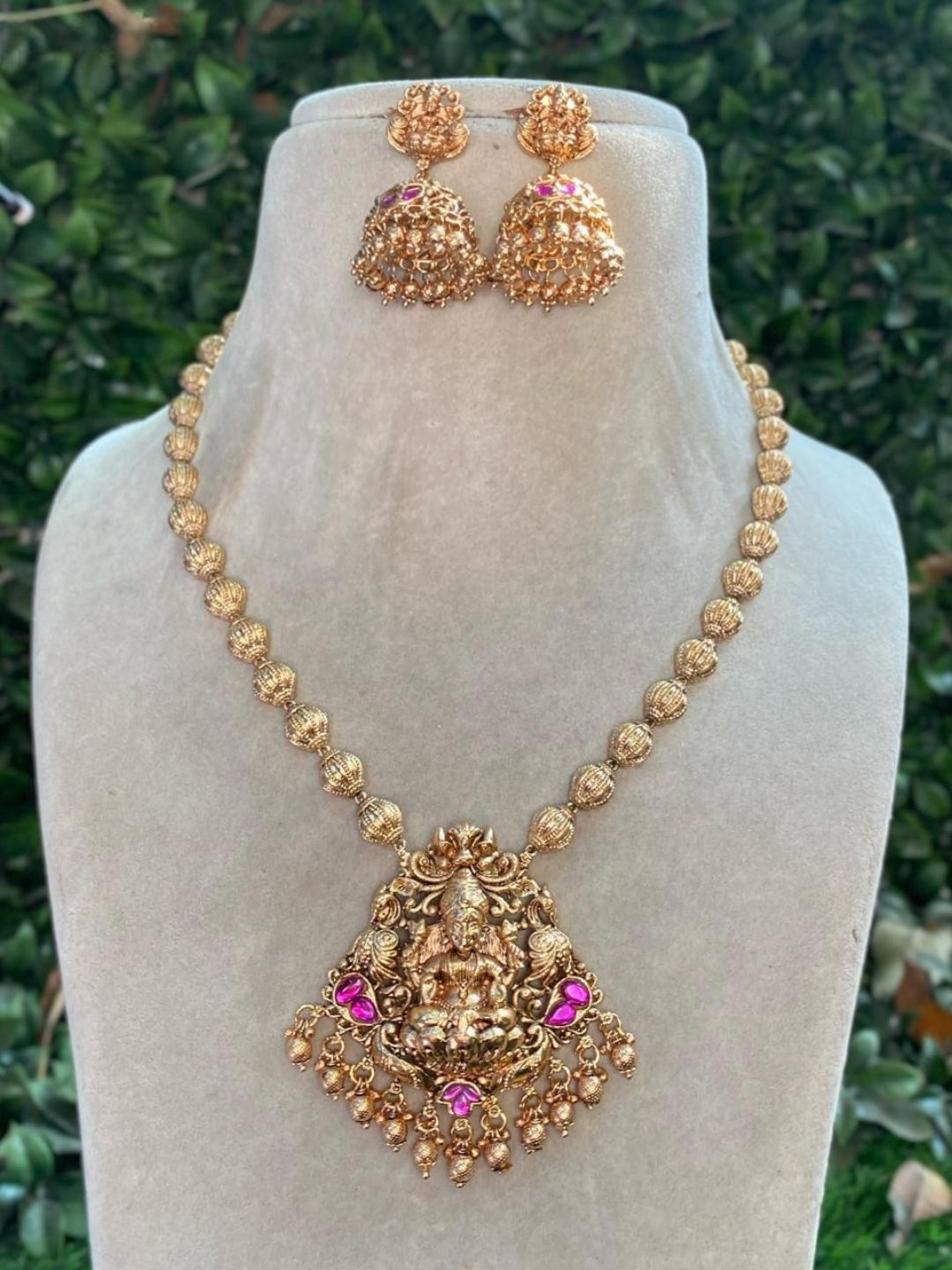 lakshmi design, traditional jewellery, antique necklace, temple work, ethnic look, bridal accessory, cultural piece, elegant finish