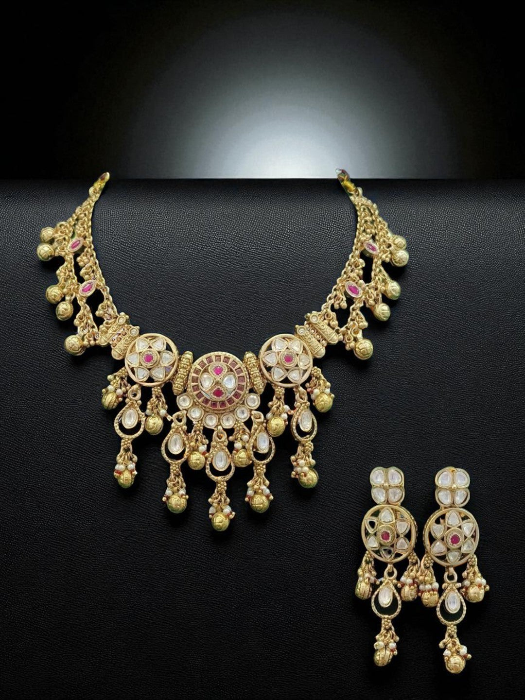 kundan necklace jewellary, bridal necklace jewellary, gold necklace set, antique necklace jewellary, royal necklace jewellary, traditional necklace jewellary, pearl necklace jewellary, statement necklace jewellary, luxury indian jewellary, designer necklace set, festive jewellery set, heavy bridal jewellary, handcrafted gold necklace, temple necklace design, heritage inspired necklace