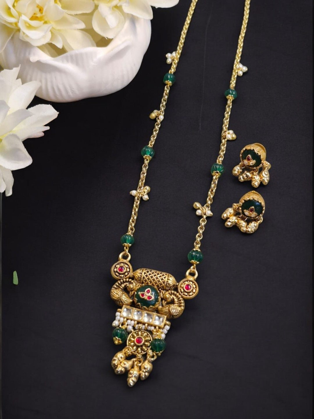 #TempleJewellery #TraditionalNecklace #HouseOfPranvi #SouthIndianJewels #GoldToneJewellery #MeenakariDetails #EthnicStatementSet #HandcraftedJewellery #FestiveLook #BridalNecklaceSet #IndianWeddingStyle #KempJewelleryLook