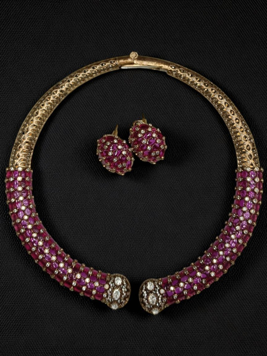 luxe, ethnic jewellery, designer piece, kundan work, festive ready, layered choker, heirloom style, elegant detailing