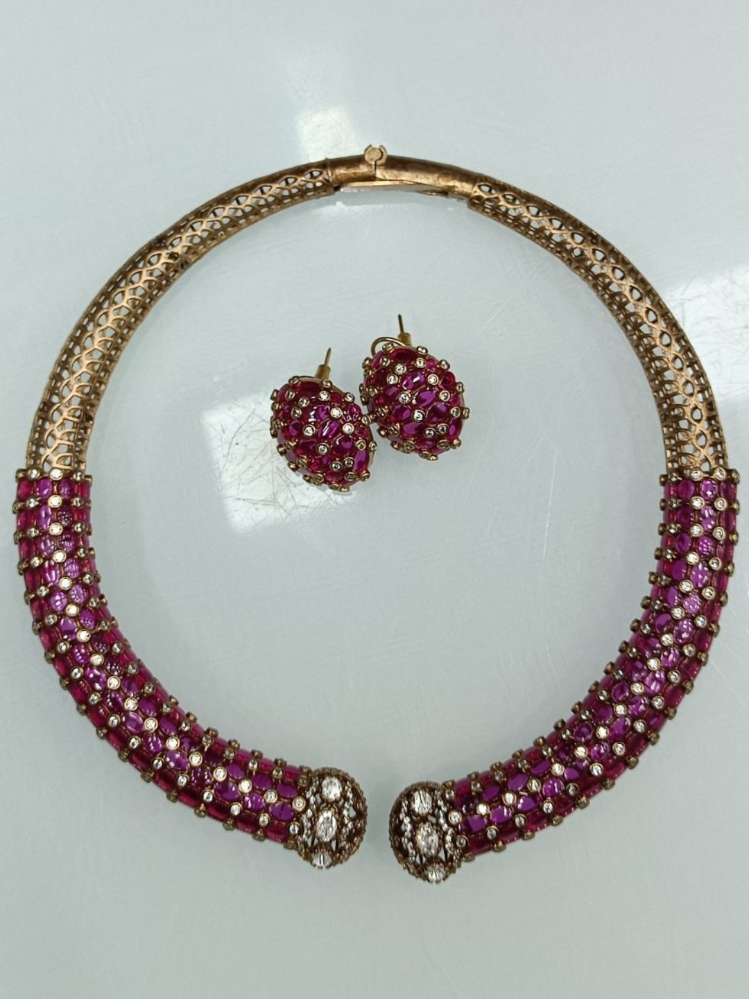 luxe, ethnic jewellery, designer piece, kundan work, festive ready, layered choker, heirloom style, elegant detailing