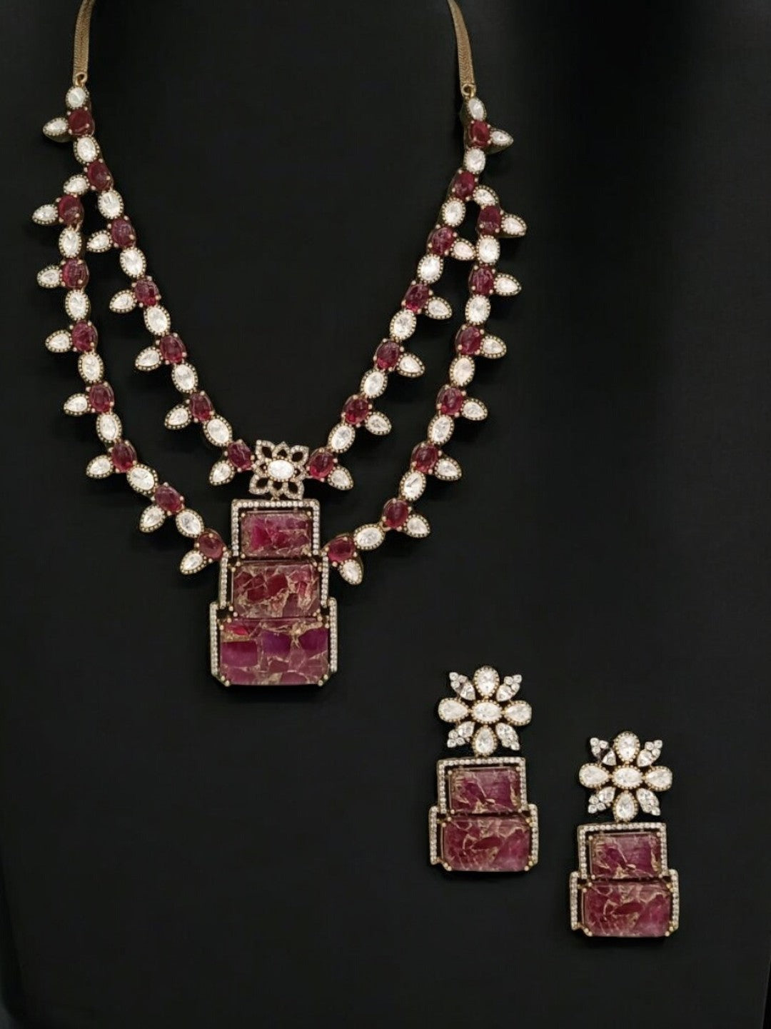bridal jewellery, kundan necklace, wedding necklace set, amethyst jewellery, designer jewellery, Indian ethnic jewellery, traditional necklace set, festive jewellery, luxury fashion jewellery, statement necklace