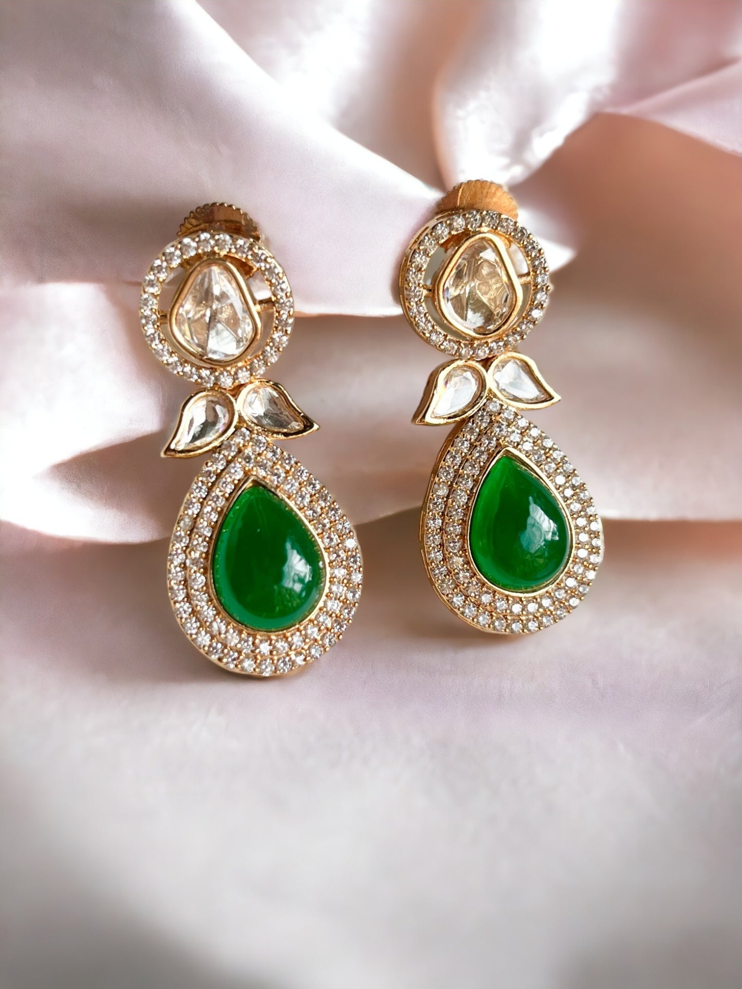 DAMINI EMERALD JEWELLERY SET