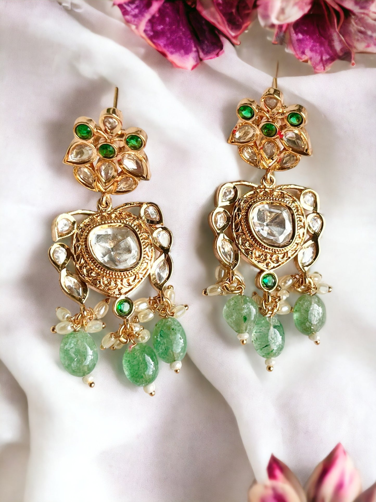 VAANYA MINT KUNDAN JEWELLERY SET