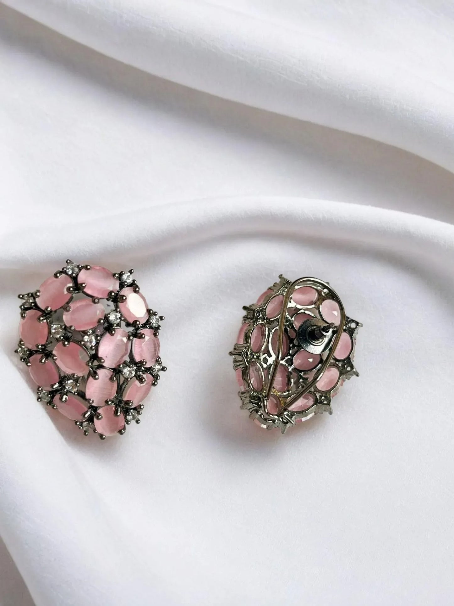SORAYA PINK STUDS