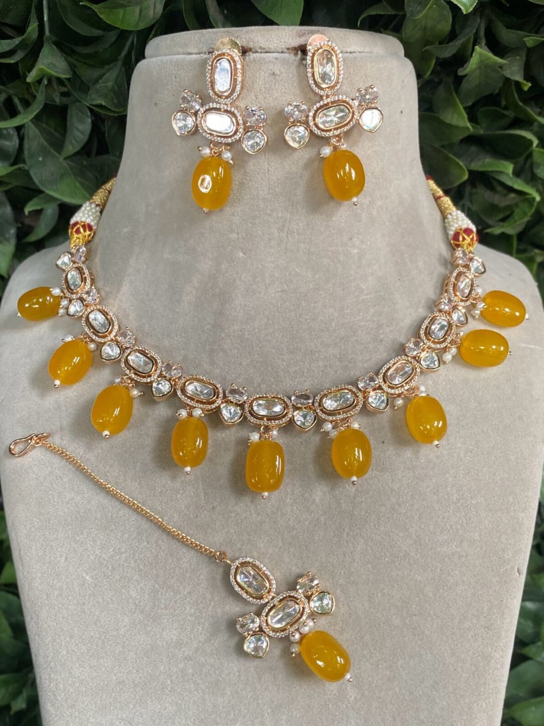 VAANYA YELLOW JEWELLERY SET HOUSE OF PRANIV