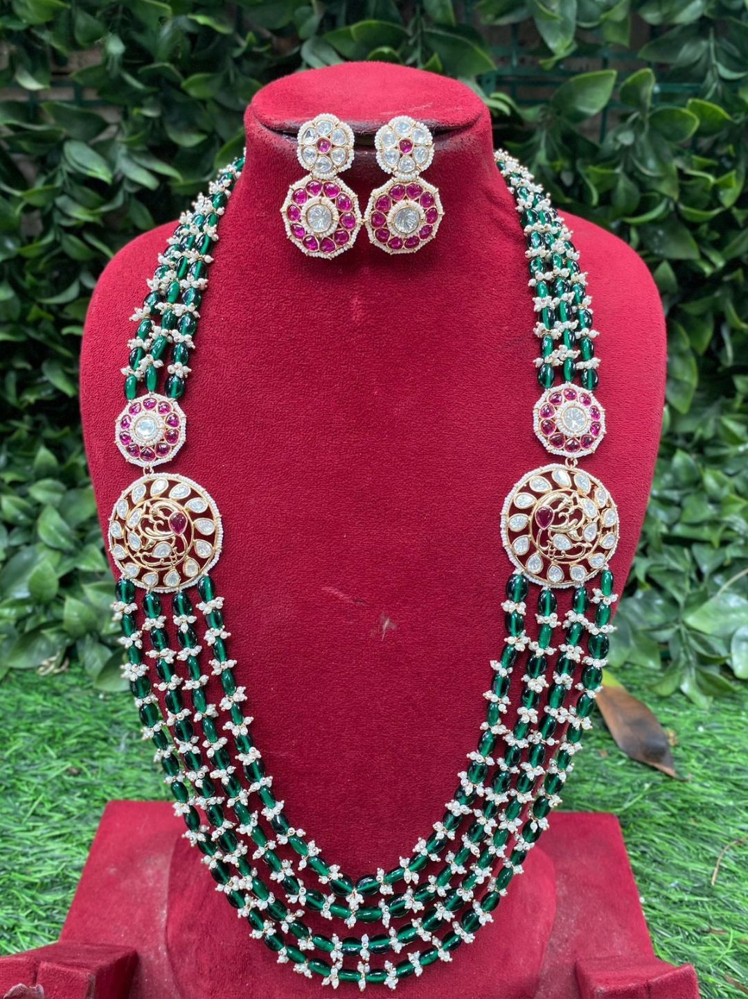 ROYAL EMERALD MULTI-LAYER KUNDAN JEWELLERY SET