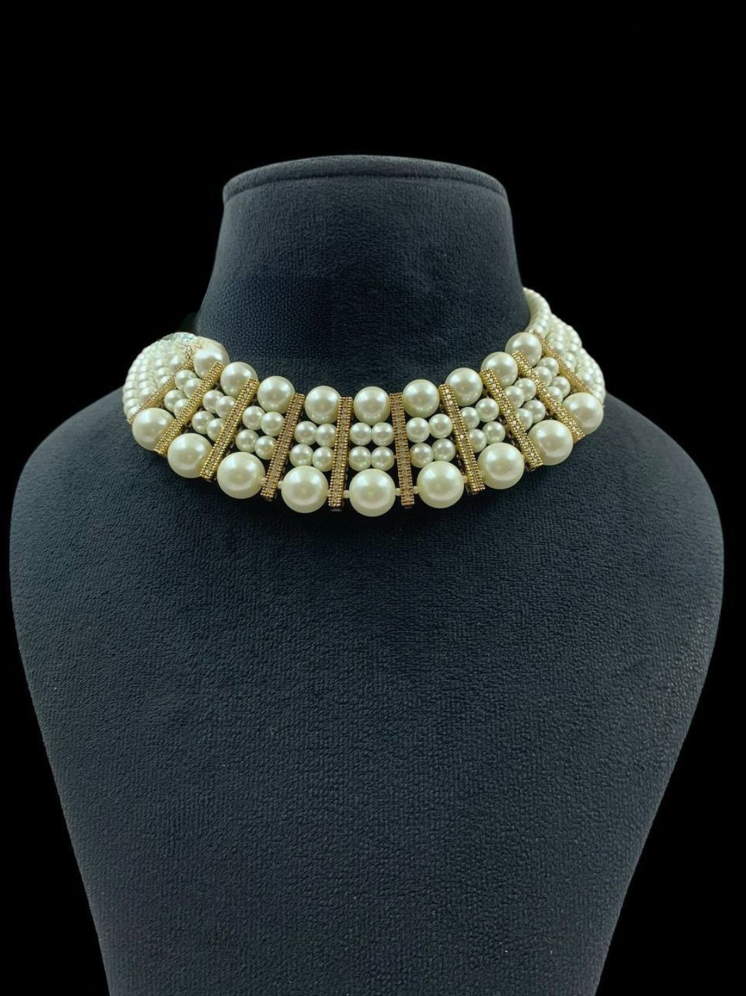 ROYAL PEARL STATEMENT CHOKER NECKLACE