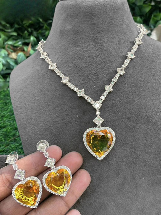 AURELIA HEART AD NECKLACE SET