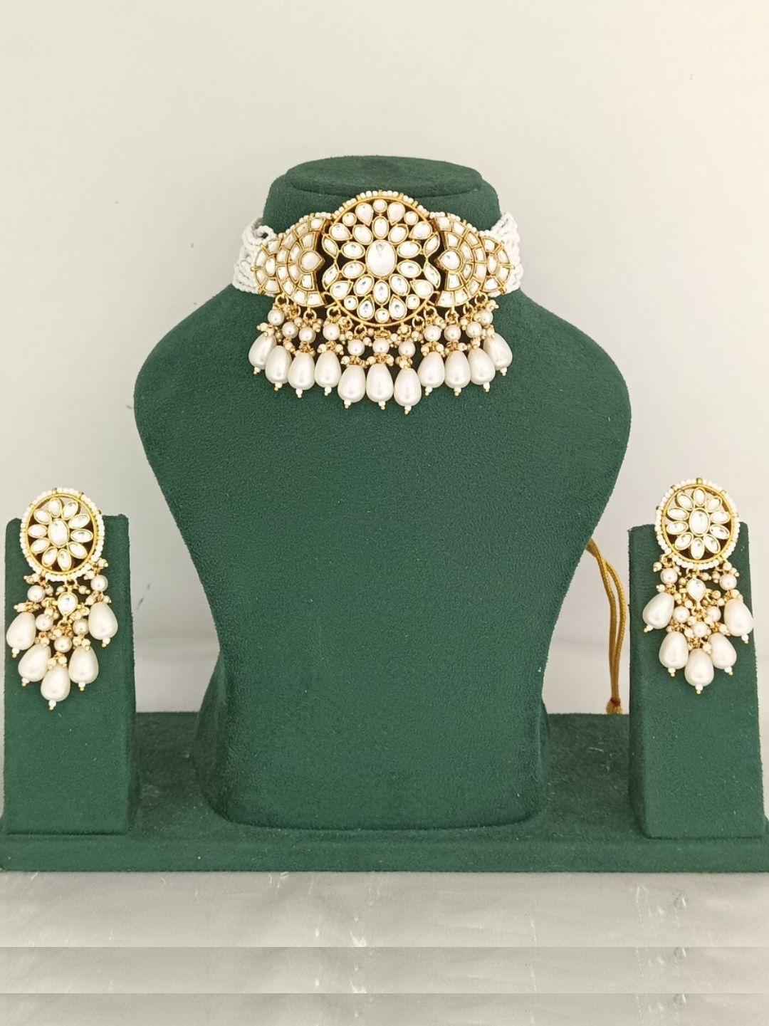 MEHRUNISSA PEARL KUNDAN CHOKER JEWELLERY SET