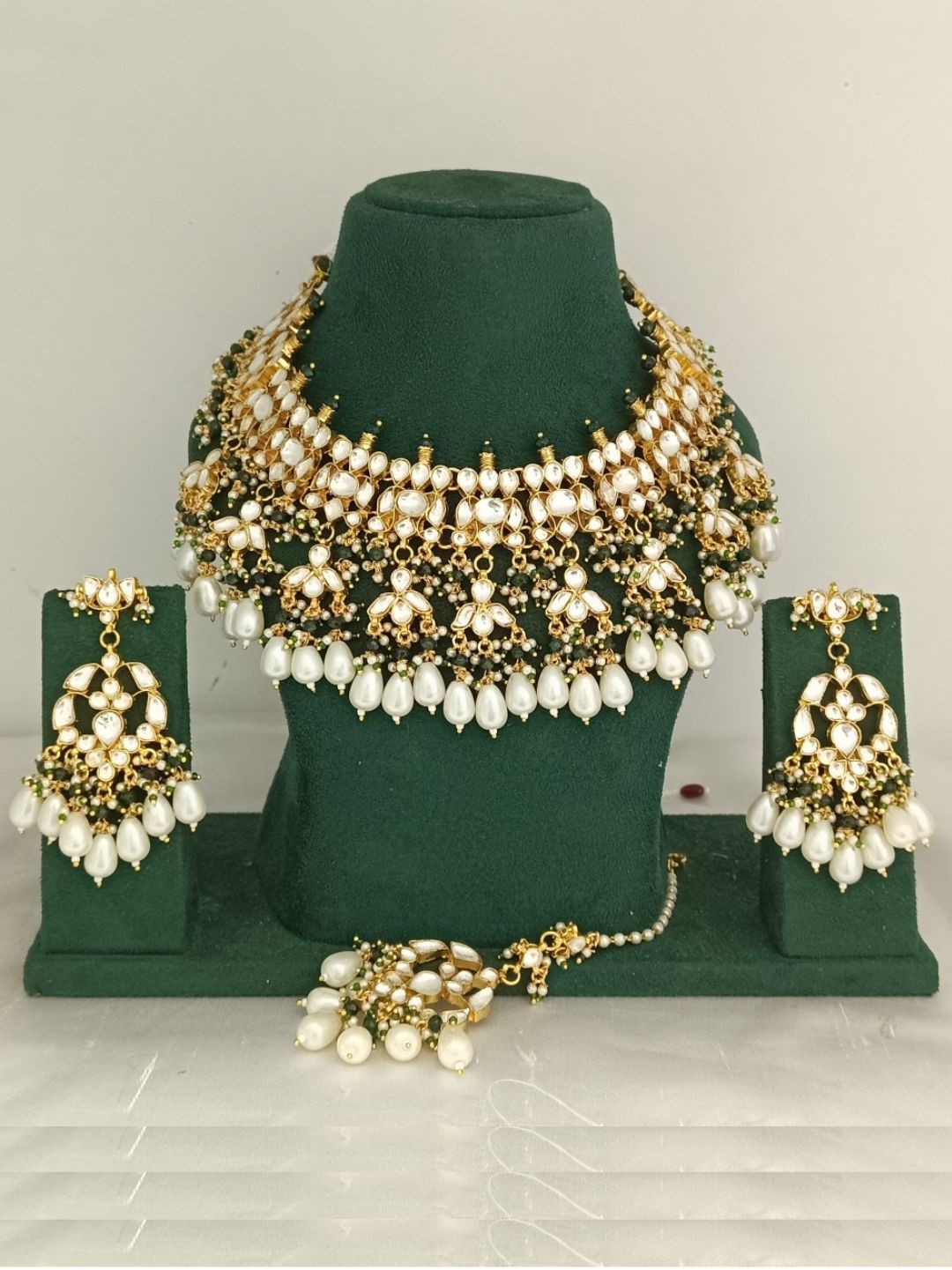 ISHYA PEARL DROP KUNDAN JEWELLERY SET
