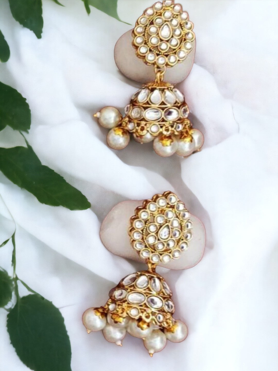 CHARU WHITE JEWELLERY SET