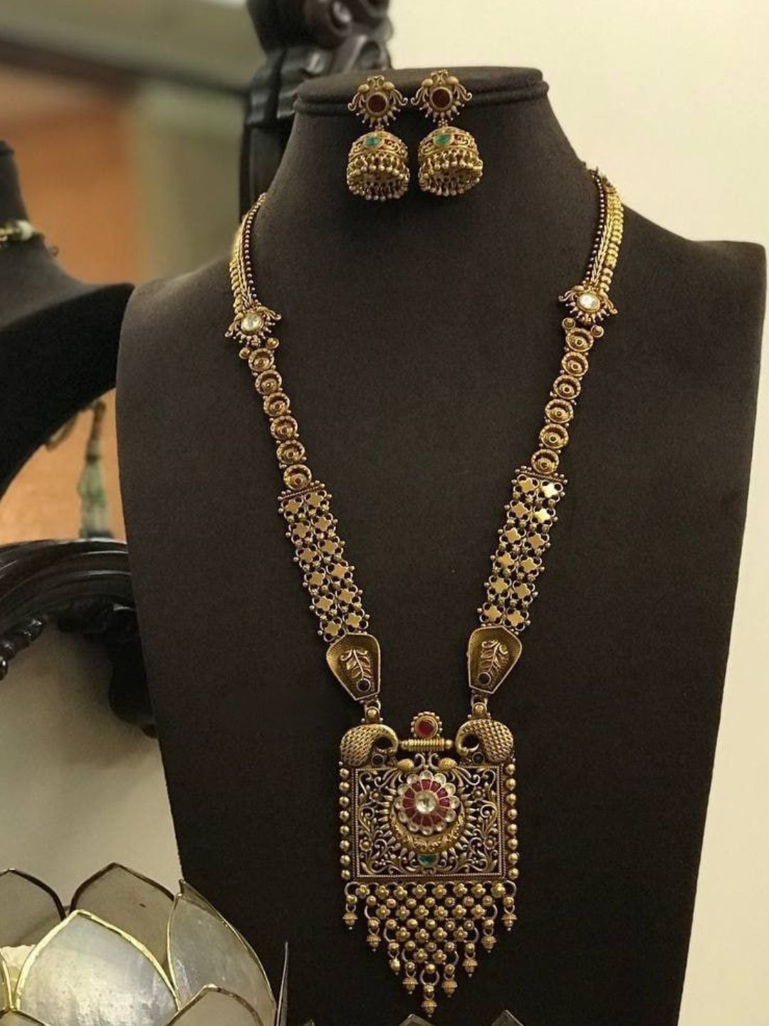 AMBA GOLD JEWELLERY SET