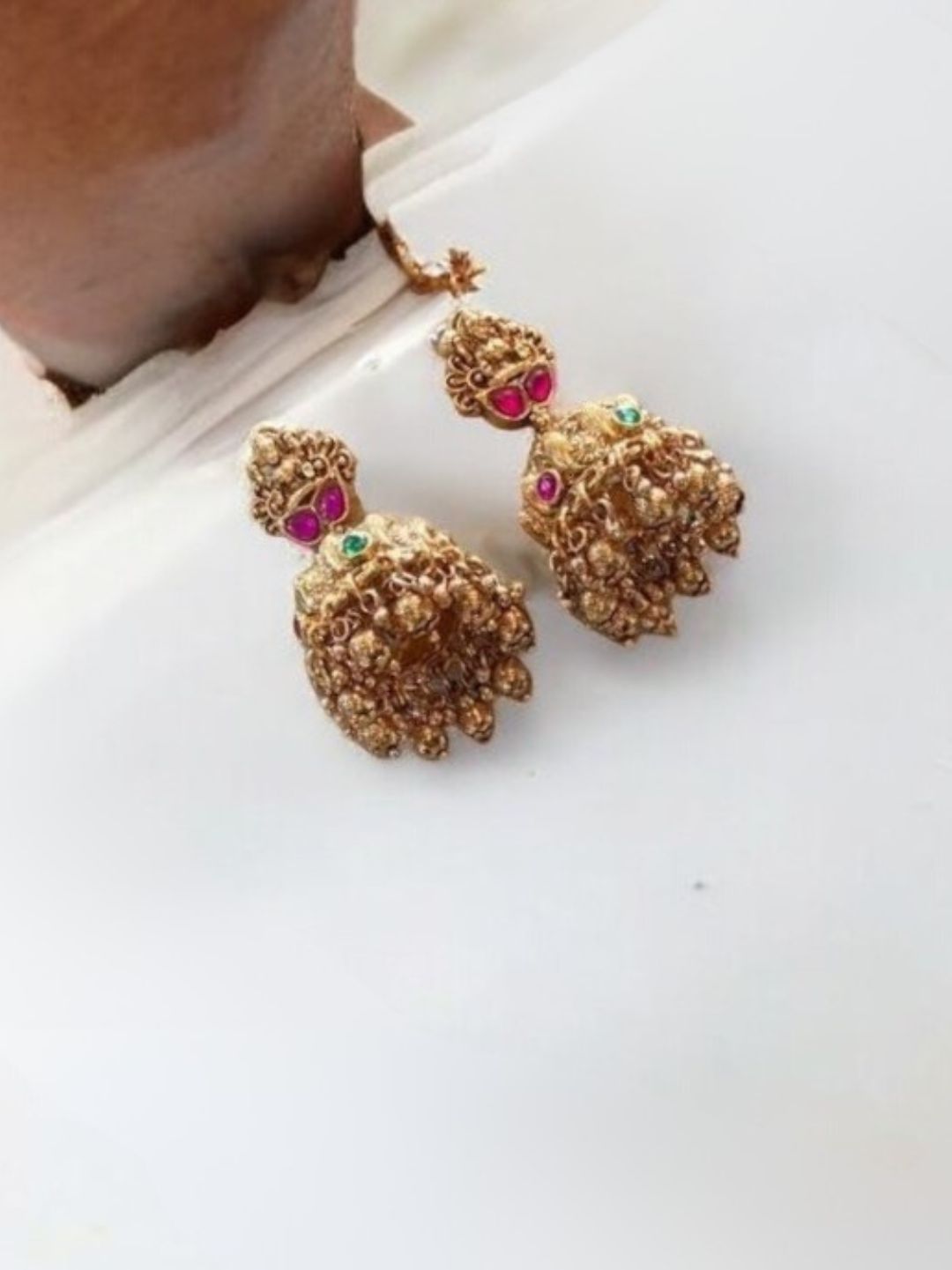 ELEGANT ANTIQUE LAKSHMI NECKLACE SET
