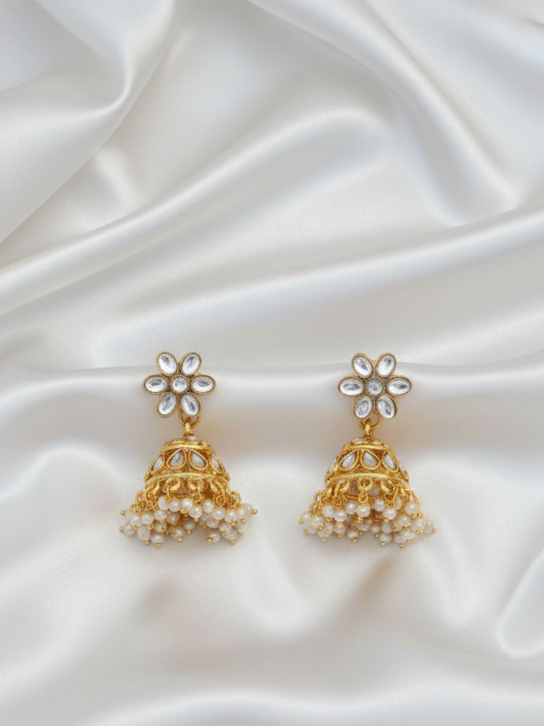 SUHANI WHITE NECKLACE SET