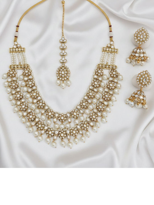 CHARU WHITE JEWELLERY SET