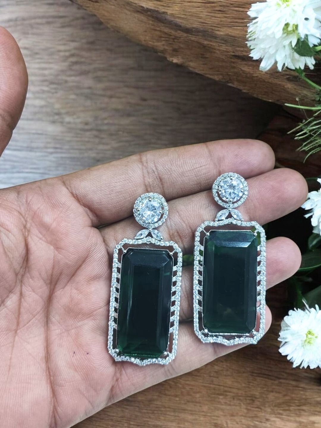 ZUYA GREEN EARRING