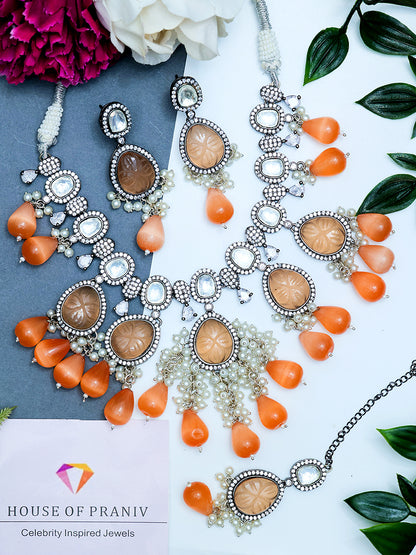 AANYA CARNELIAN KUNDAN JEWELLERY SET