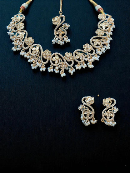 kundan floral set, light ethnic jewellery, pearl kundan necklace, festive wear jewellery, swirl design necklace, delicate kundan choker, indian bridesmaid jewellery, pastel ethnic set