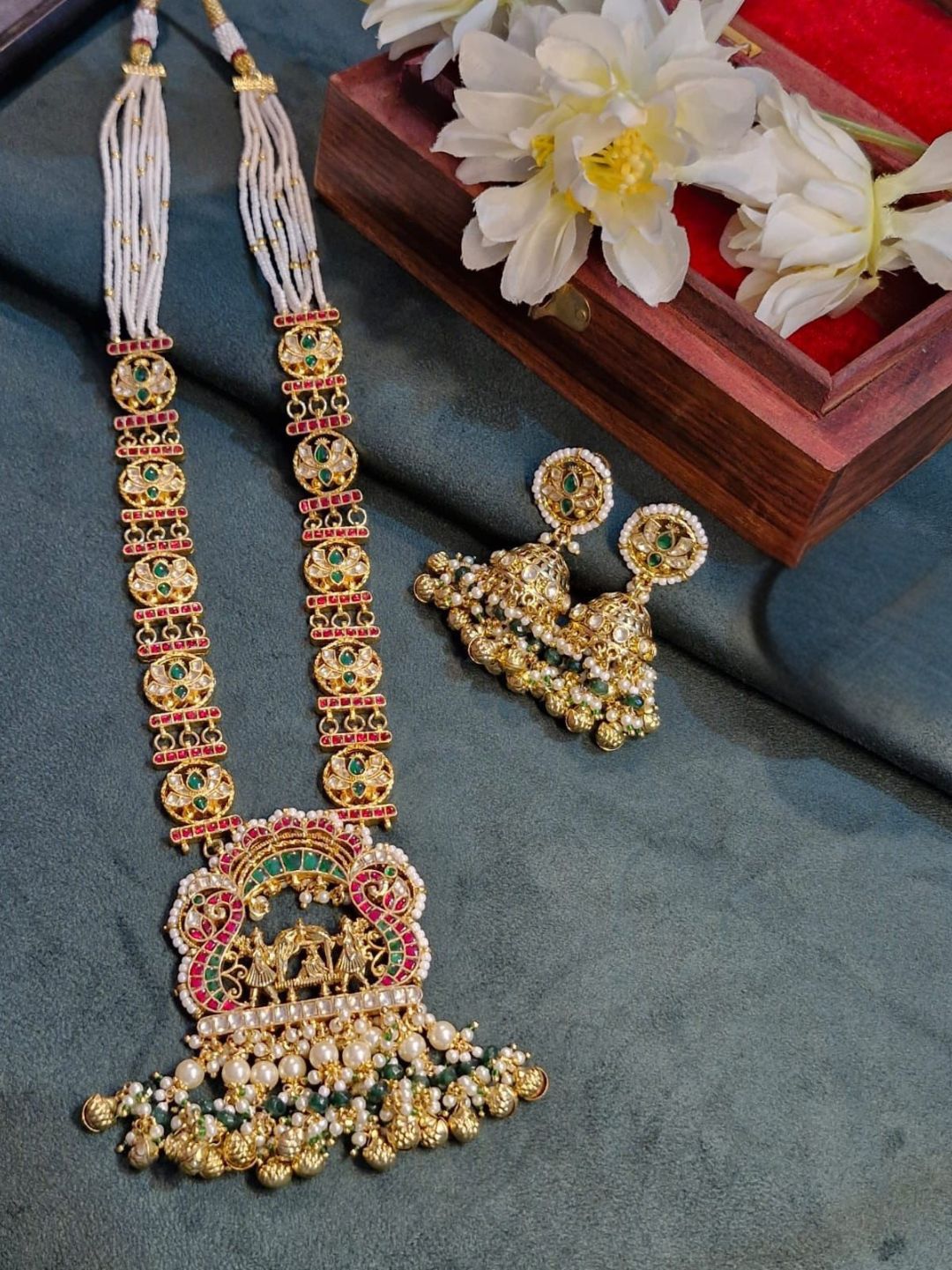 kundan, templejewellery, bridalset, emeraldbeads, traditionaljewellery, pearlnecklace, heritagecollection, festivejewellery, handcraftedjewellery, houseofpranvi