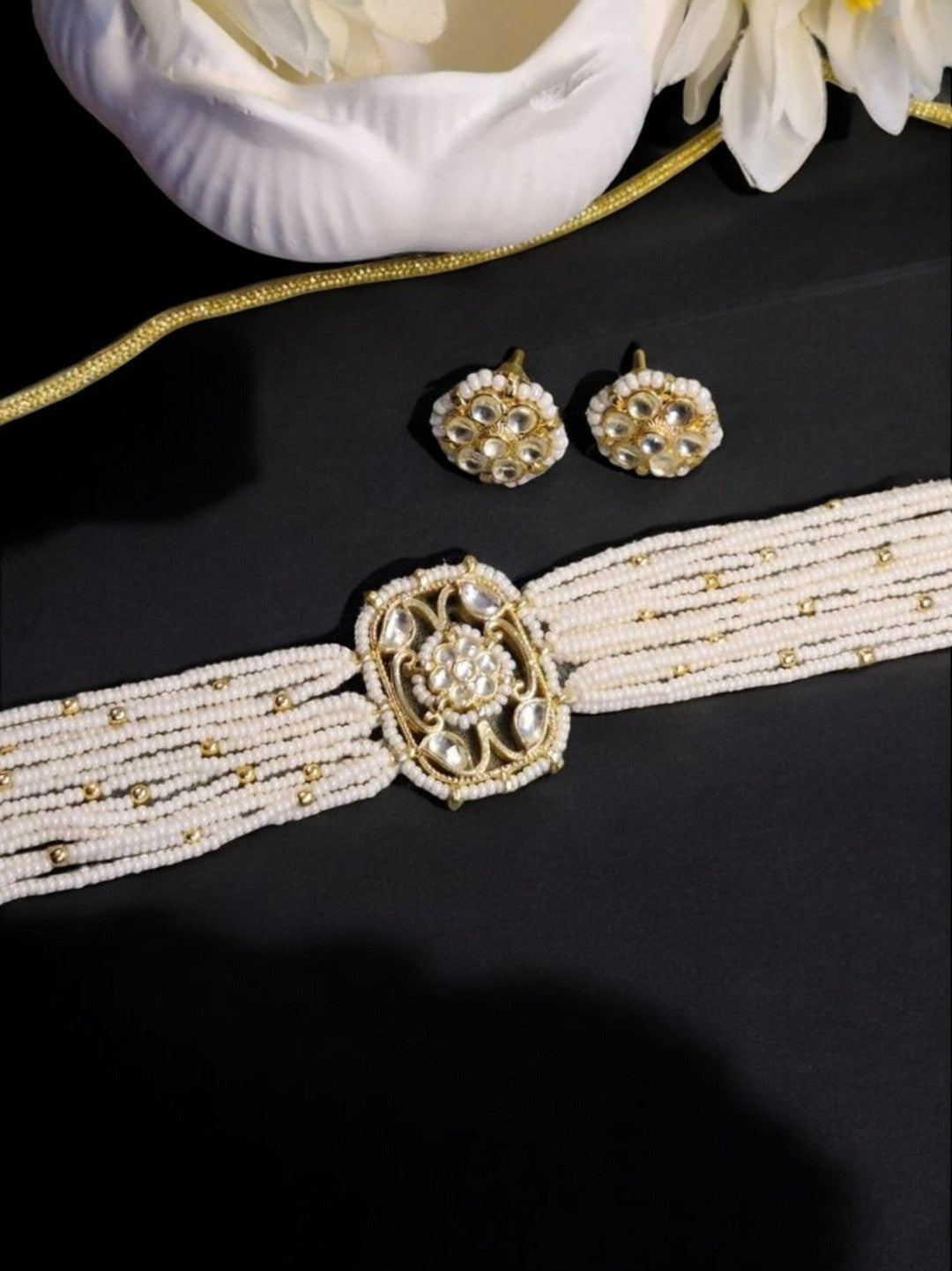 #KundanPearlChoker #IvoryJewellery #MinimalBridalJewellery #HouseOfPranvi #PearlChokerSet #EtherealIndianJewellery #LuxuryEthnicJewellery #WeddingChoker #HandcraftedJewellery #KundanNecklaceSet

