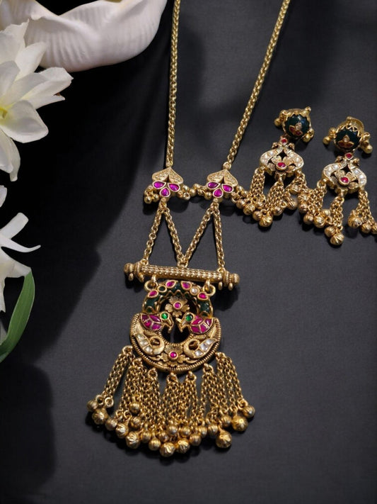 peacock motif jewelry, antique kundan necklace, temple jewelry design, handcrafted Indian jewelry, bridal wear accessories, gold chain necklace set, House of Pranvi jewels, traditional Indian jewelry, heritage statement necklace, ethnic jewelry for weddings

