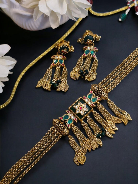 antique gold jewelry, kundan jewelry set, meenakari necklace, bridal jewelry, ethnic Indian jewelry, traditional jewelry for women, heritage style, House of Pranvi jewelry, festive jewelry, handcrafted gold set, green and ruby kundan