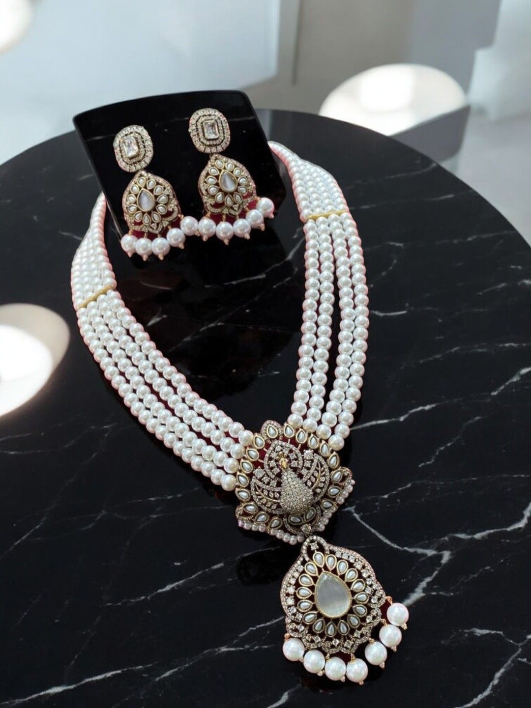 MAHARANI PEARL KUNDAN JEWELLERY SET