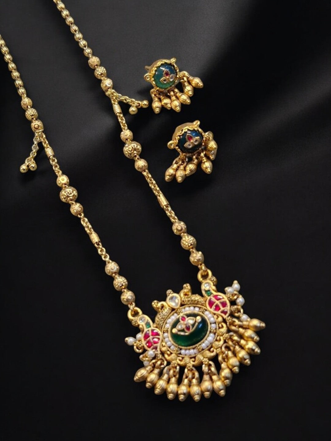 #TempleNecklace #GoldPlatedJewellery #HouseOfPranvi #TraditionalWear #SouthIndianJewellery #HeritageStyle #BridalSet #EthnicElegance #StatementJewellery #HandcraftedNecklace #FestiveLook #KempJewellery