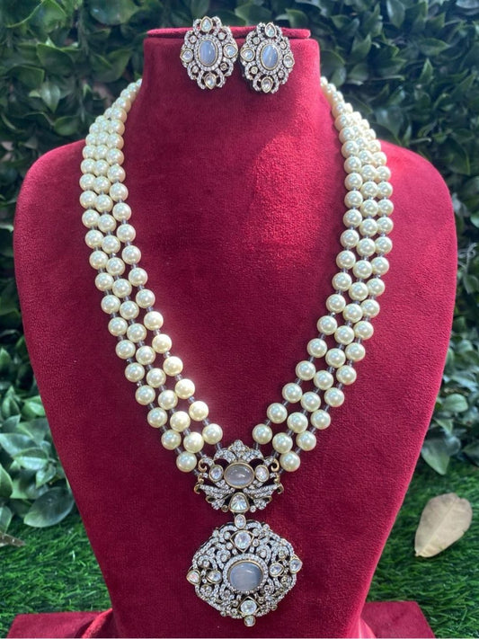 pearl necklace set, bridal pearl jewellery, antique necklace, royal jewellery, wedding necklace, kundan pearl necklace, traditional jewellery, statement necklace, luxury necklace, House of Pranvi jewellery, festive jewellery, party wear necklace
