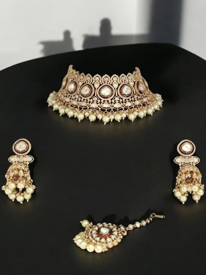 EmeraldKundan, RoyalJewelry, GreenGemChoker, BridalElegance, IndianJewelrySet, LuxuryEthnicJewelry, KundanBridalSet, DesignerJewels, StatementBridalJewelry, HeritageLooks, TraditionalLuxury