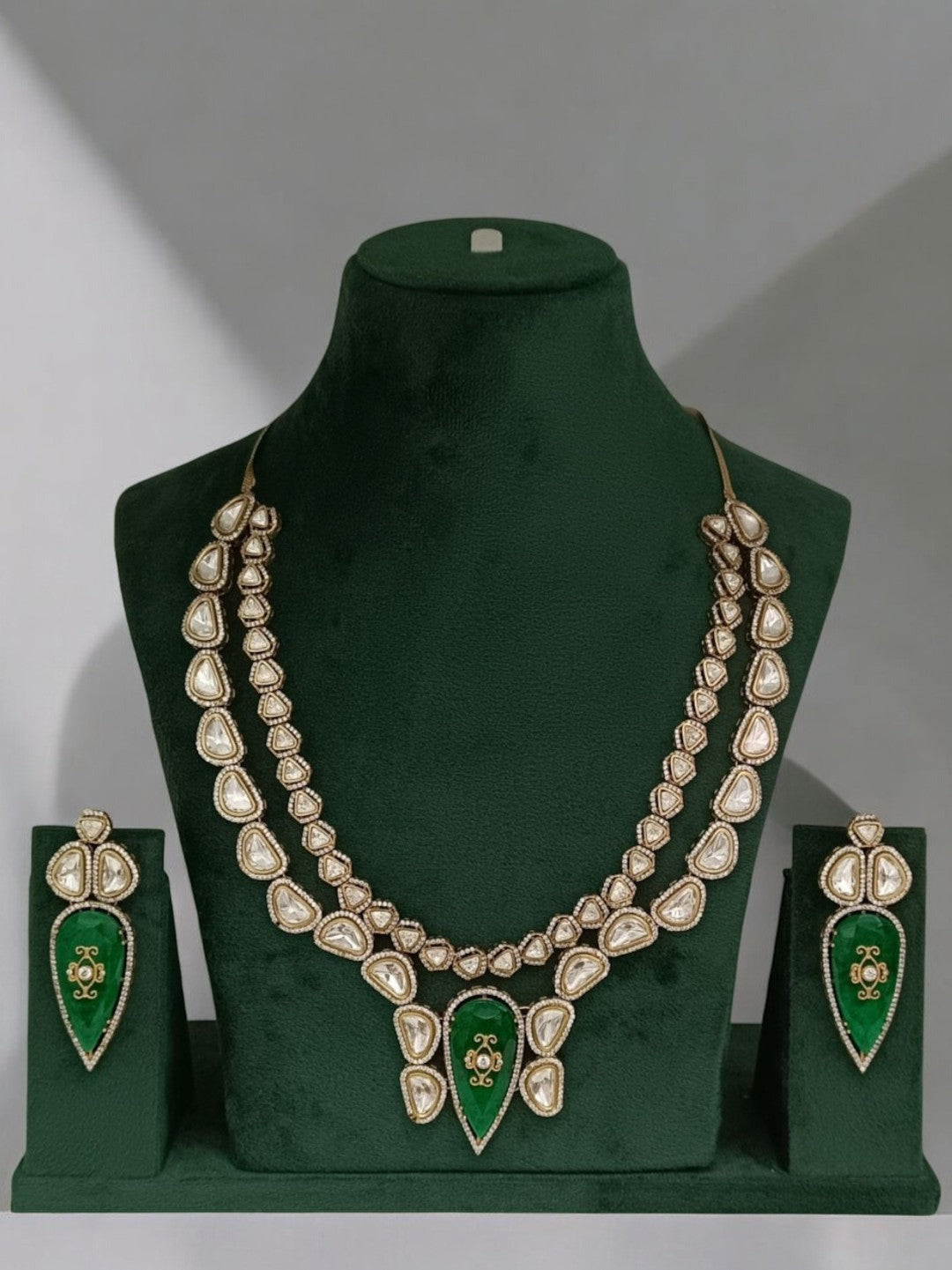 kundan jewellery, green enamel necklace, traditional jewellery set, bridal kundan set, festive jewellery, heritage jewellery, Indian necklace, designer ethnic jewellery, luxury kundan necklace, statement bridal set