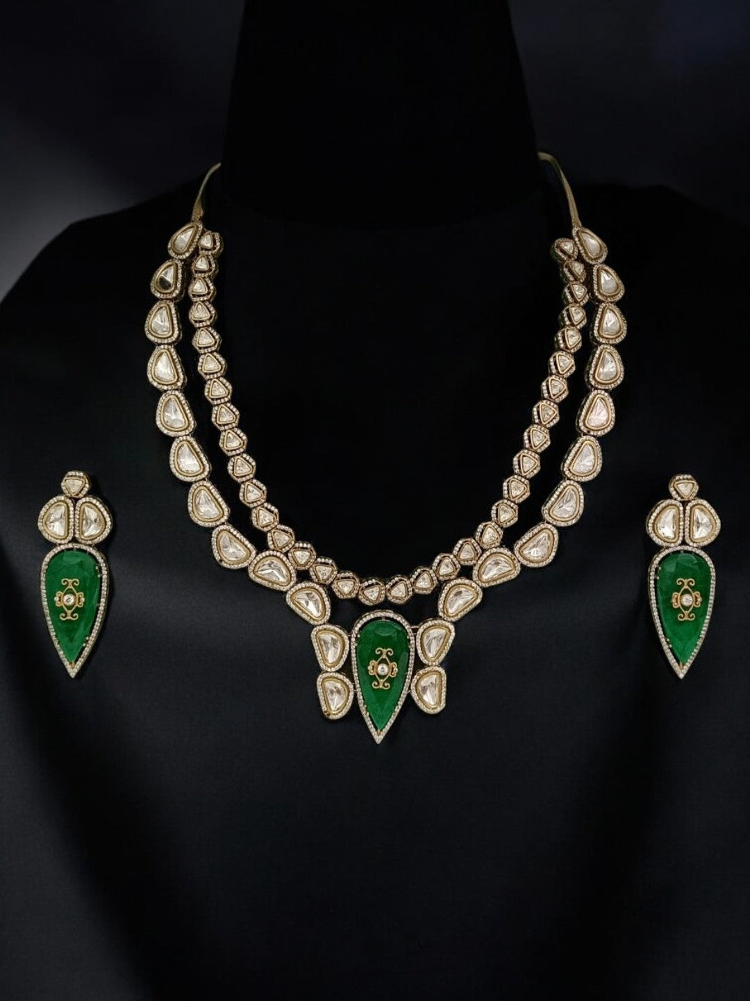 kundan jewellery, green enamel necklace, traditional jewellery set, bridal kundan set, festive jewellery, heritage jewellery, Indian necklace, designer ethnic jewellery, luxury kundan necklace, statement bridal set