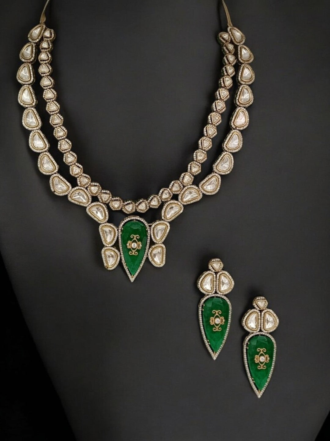 kundan jewellery, green enamel necklace, traditional jewellery set, bridal kundan set, festive jewellery, heritage jewellery, Indian necklace, designer ethnic jewellery, luxury kundan necklace, statement bridal set