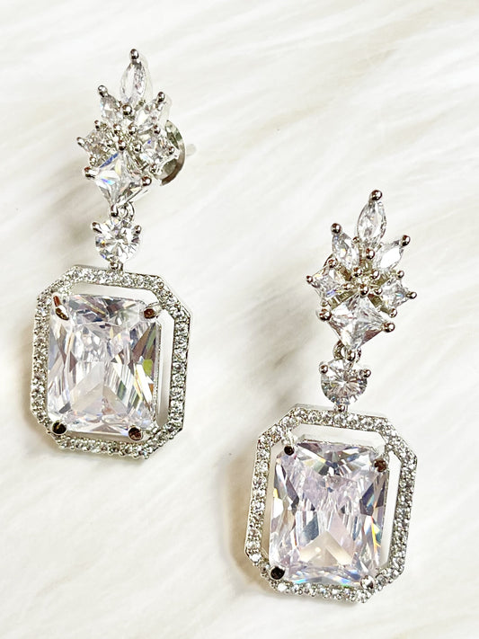 WHITE AMERICAN DIAMOND EARRING
