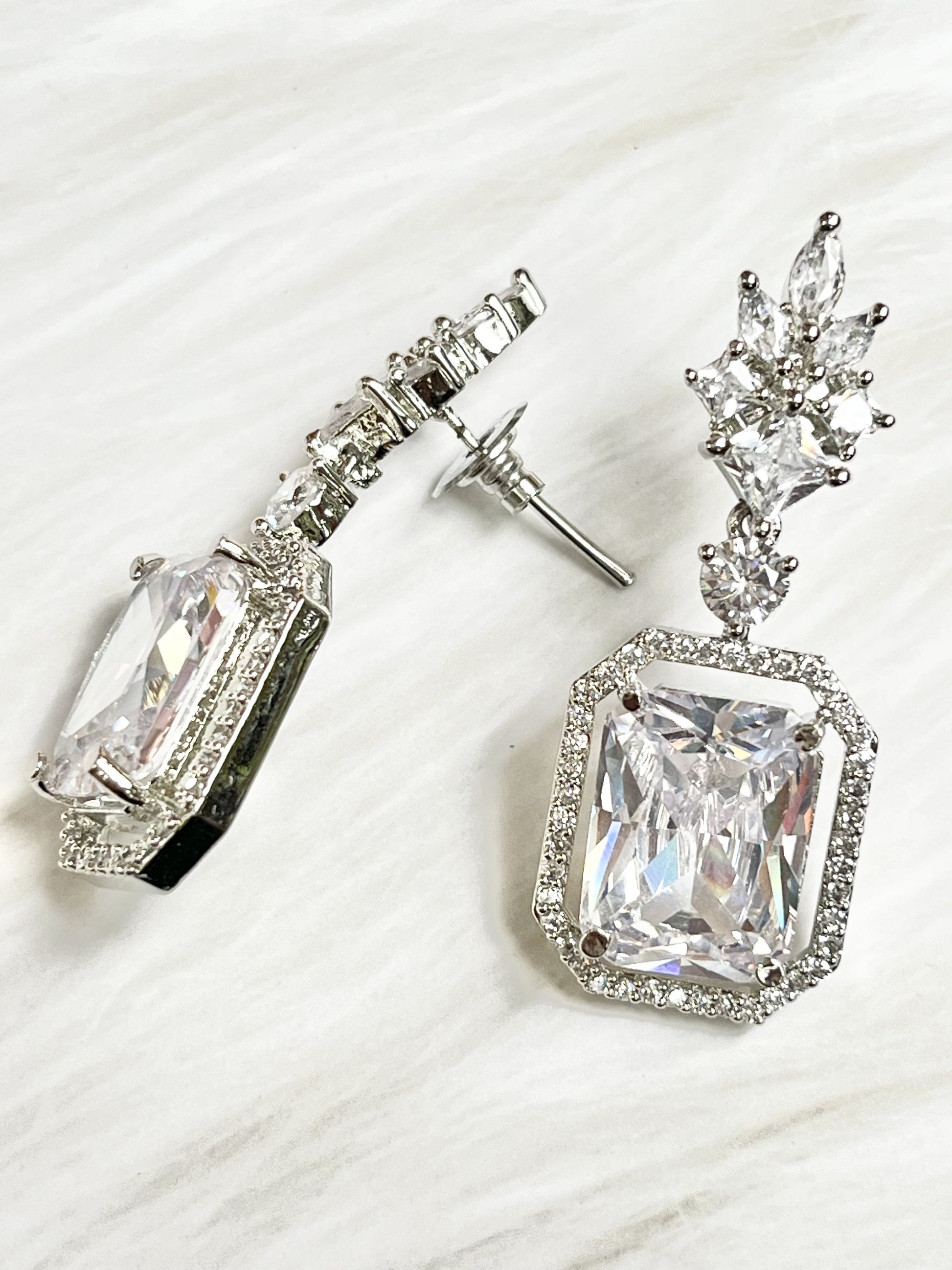 WHITE AMERICAN DIAMOND EARRING