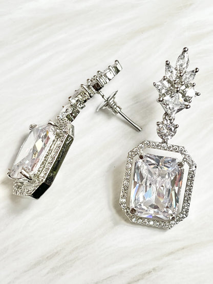 WHITE AMERICAN DIAMOND EARRING