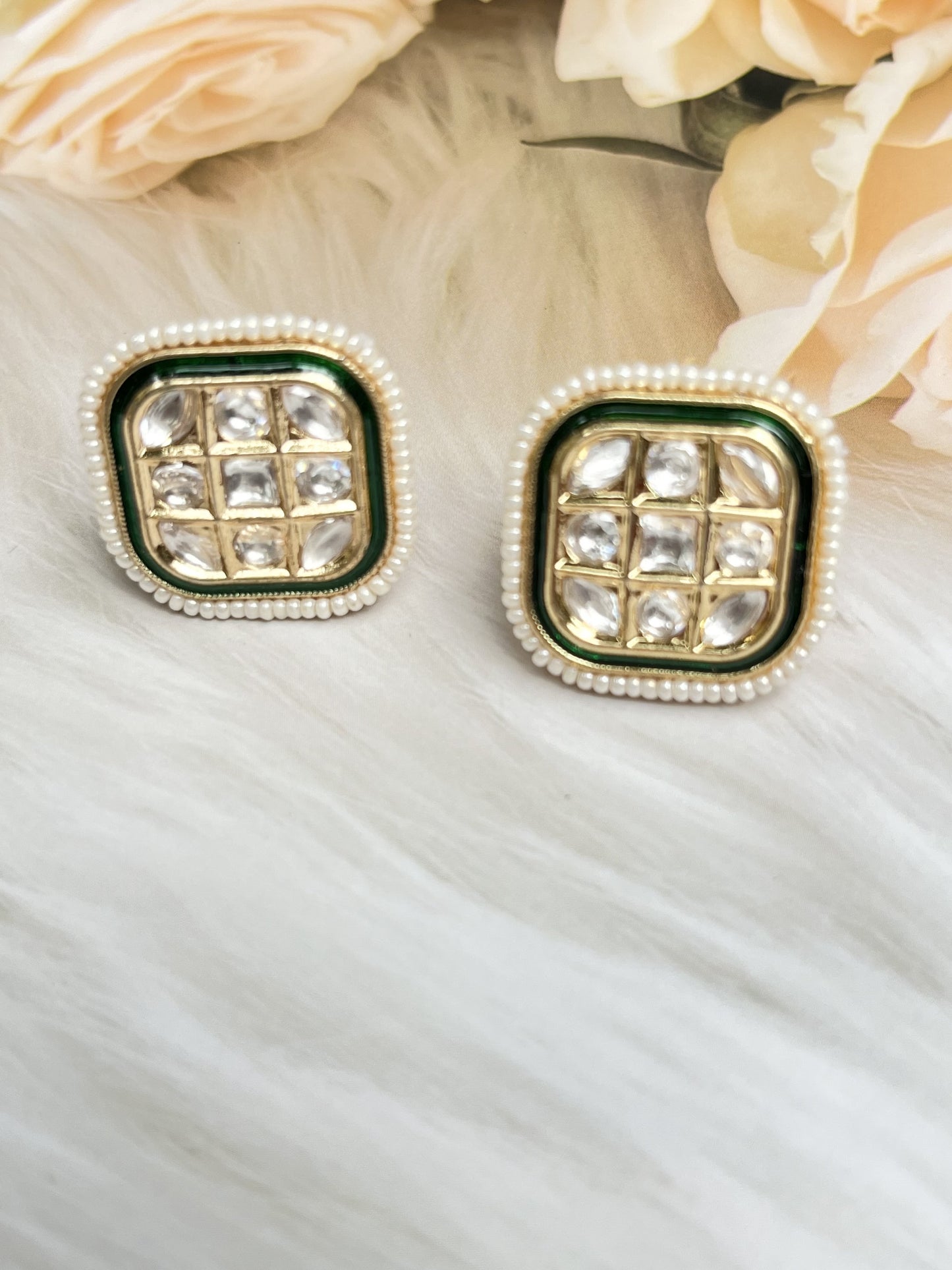 DHUN WHITE KUNDAN STUDS