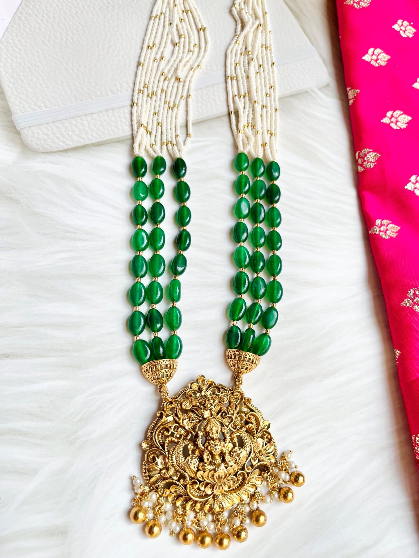 SHAHARA TEMPLE JEWELLERY SET