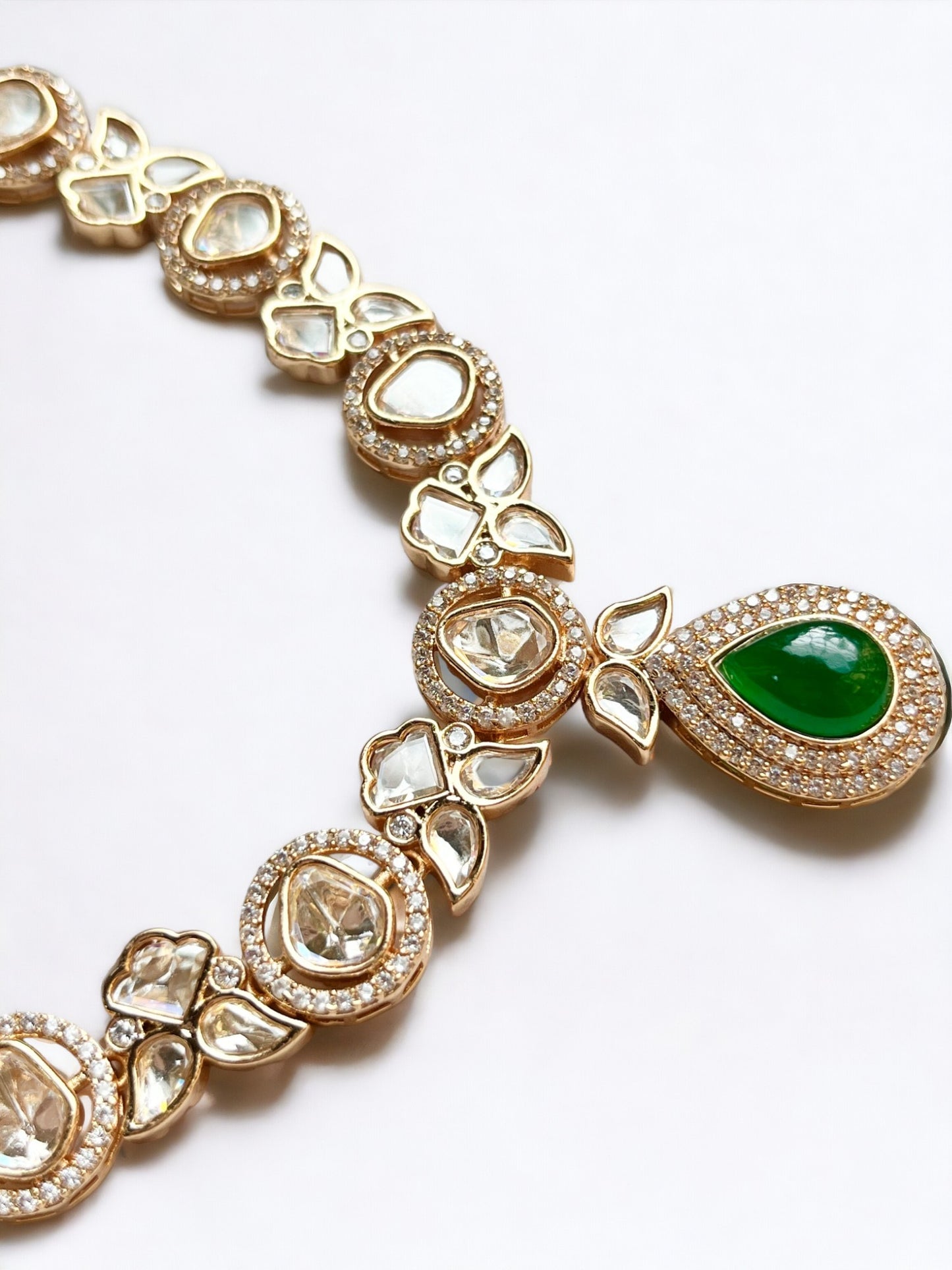 DAMINI EMERALD JEWELLERY SET
