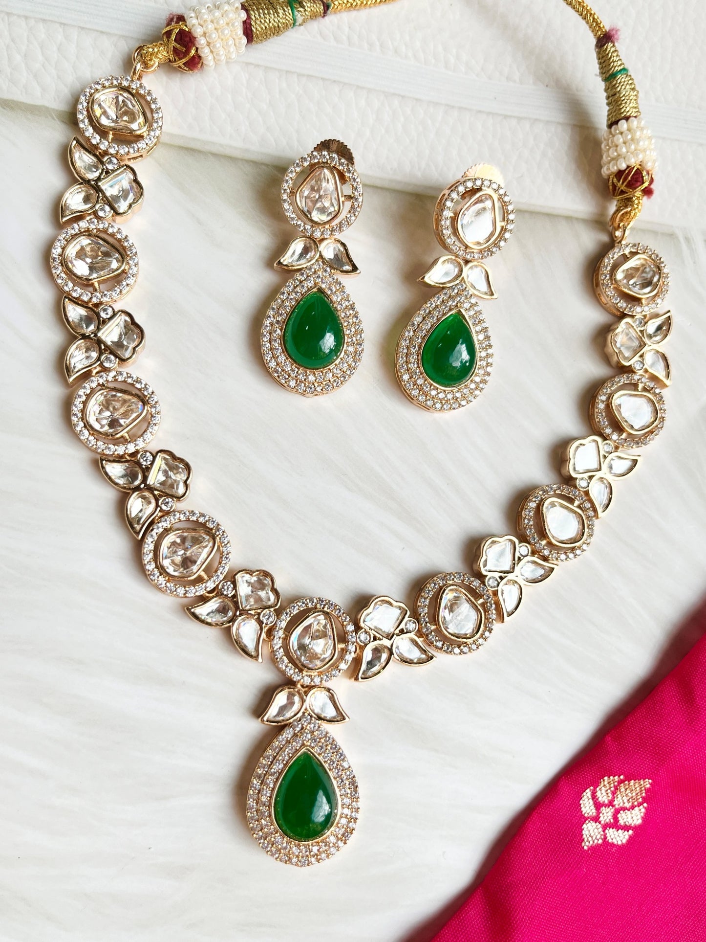 DAMINI EMERALD JEWELLERY SET