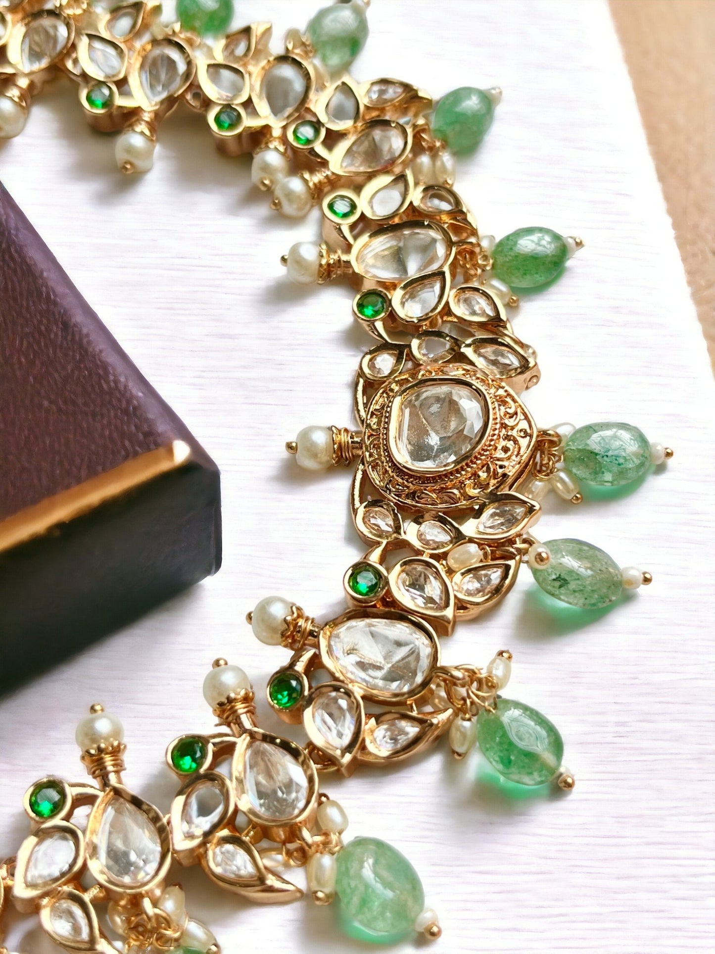 VAANYA MINT KUNDAN JEWELLERY SET