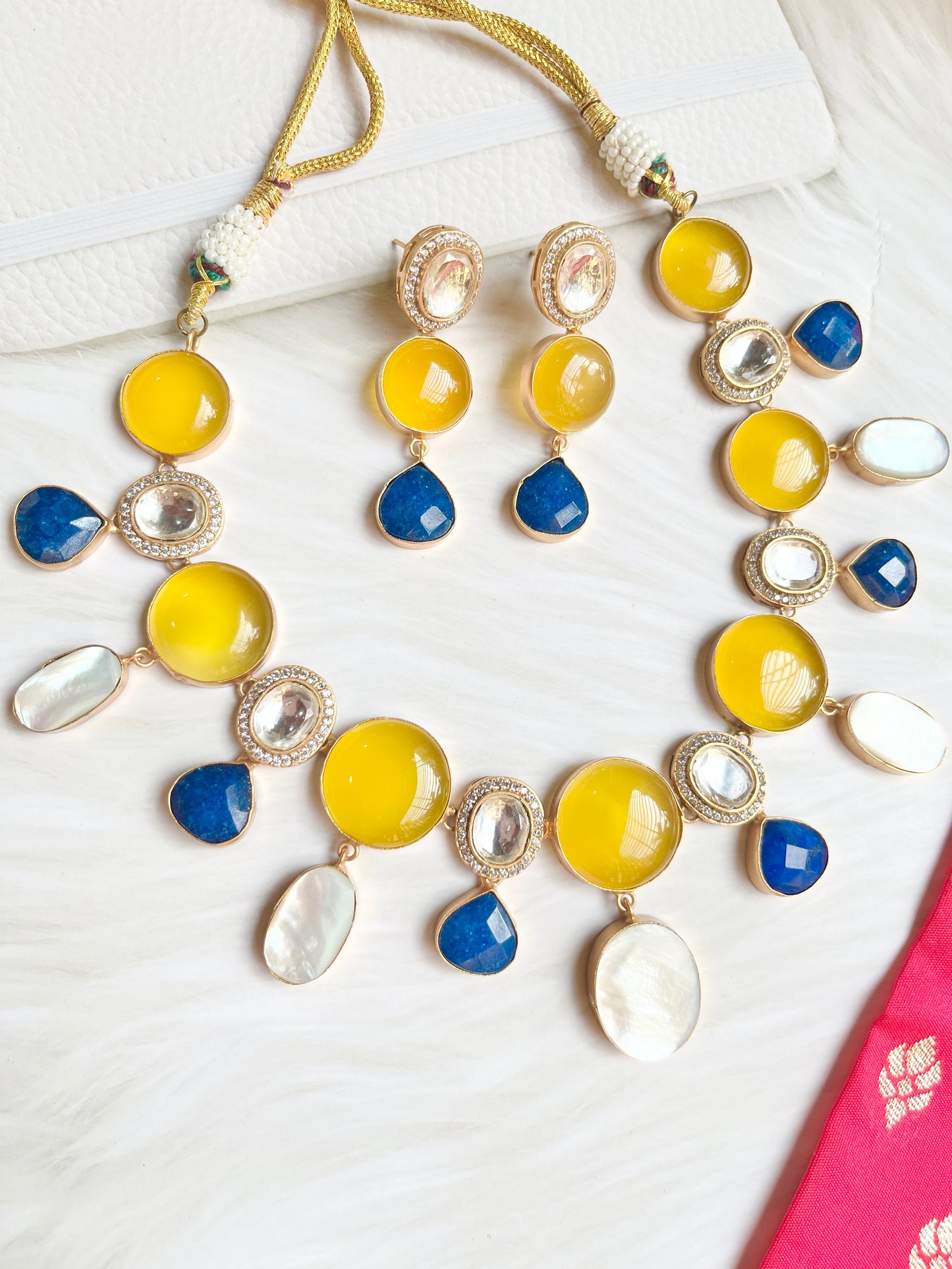 SOBHANA YELLOW STONE NECKLACE SET