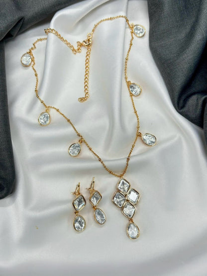 ZUREY GOLD KUNDAN PENDANT SET