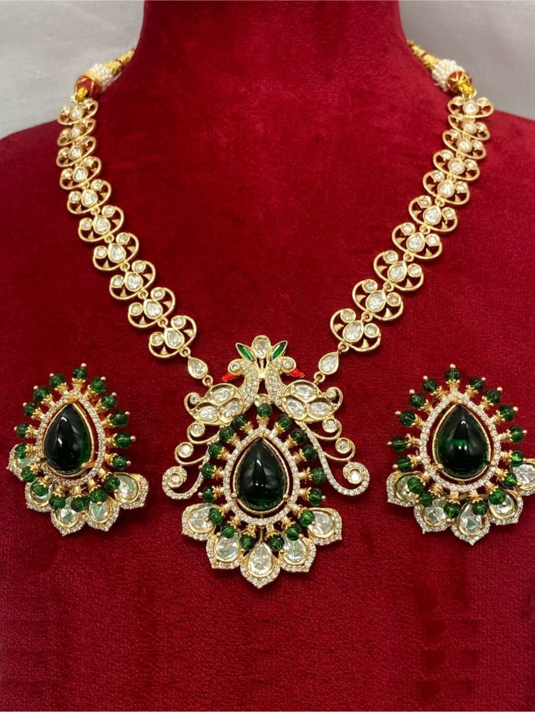 GREEN KUNDAN JEWELLERY