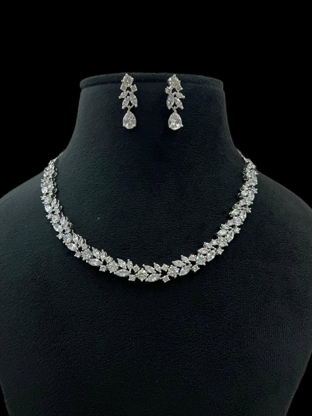 LILA ZIRCONIA JEWELLERY SET