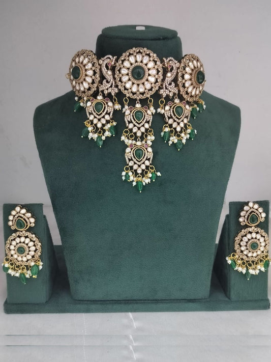 MEHREEN EMERALD JEWELLERY SET