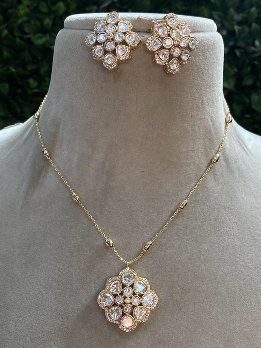 ROYAL FLORAL MOISSANITE PENDANT SET