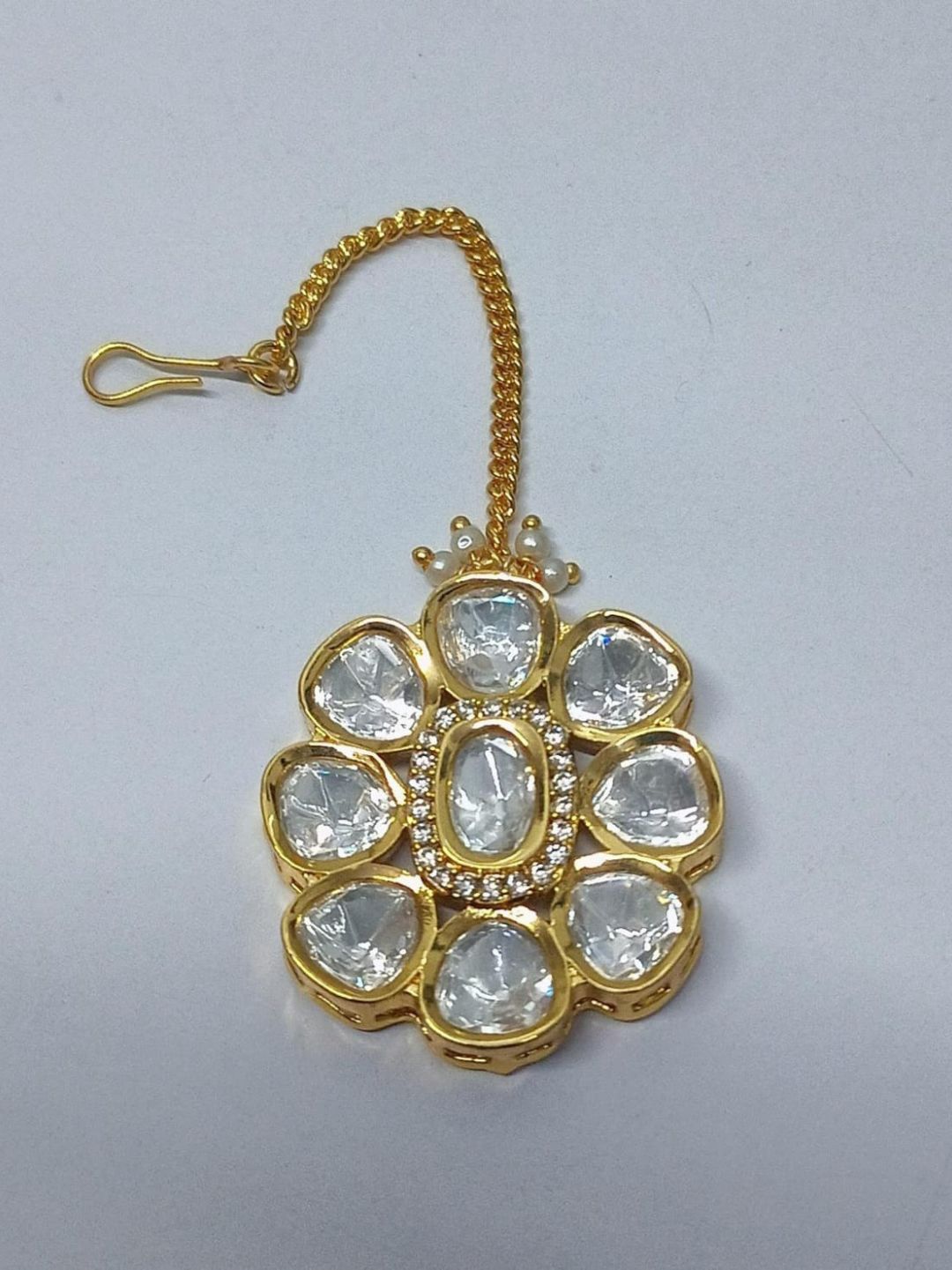 CLASSIC WHITE KUNDAN MAANG TIKKA