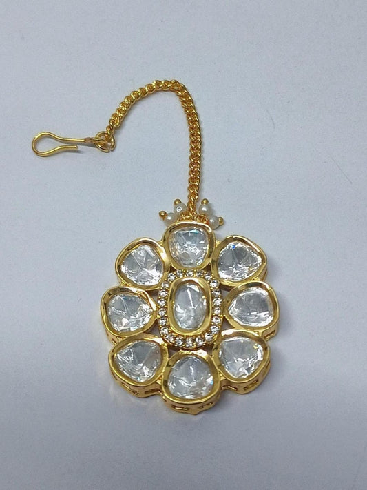 CLASSIC WHITE KUNDAN MAANG TIKKA
